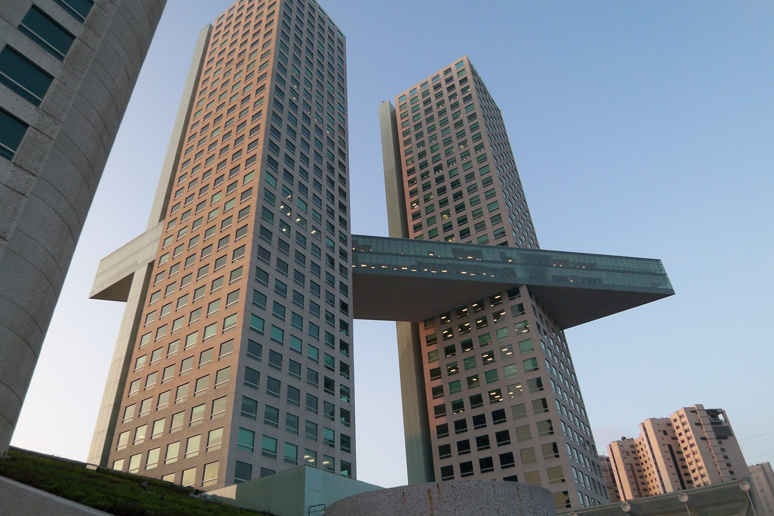 Torre_Arcos_Bosques